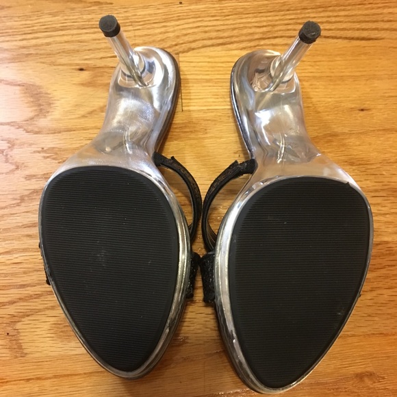 Black Heels - Picture 3 of 3